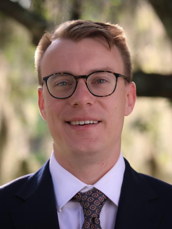 Justin Vos Headshot
